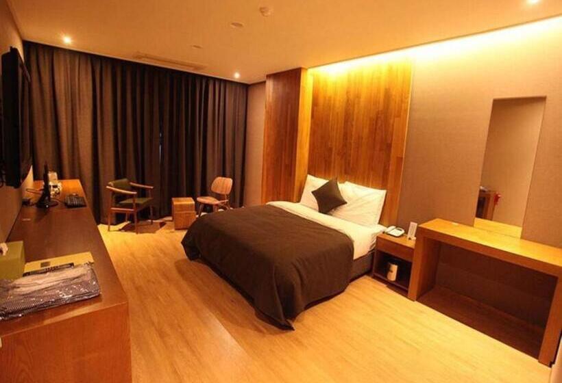 Номер Deluxe, Rich