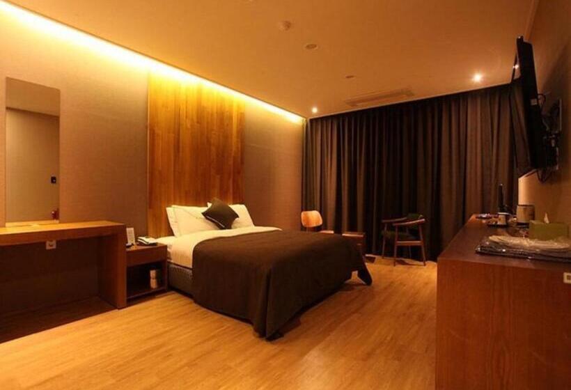 Номер Deluxe, Rich