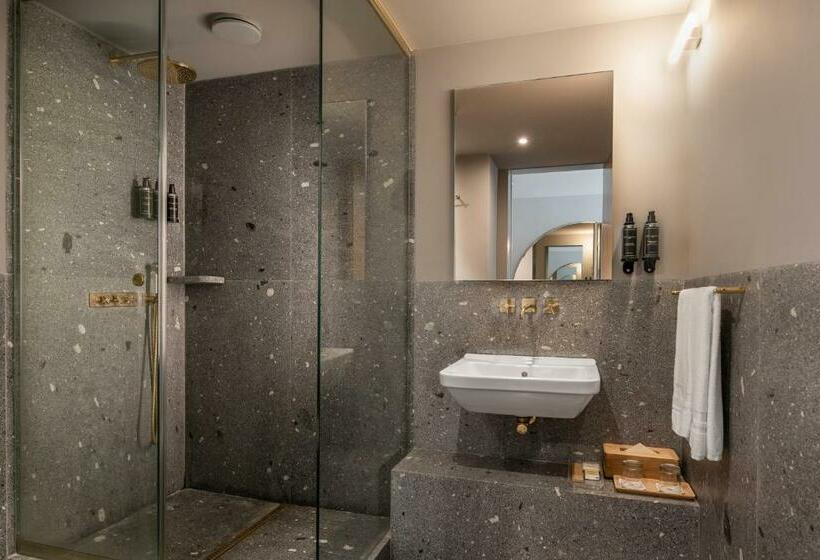 חדר סטנדרט לשלושה, Eurostars Santa Luzia