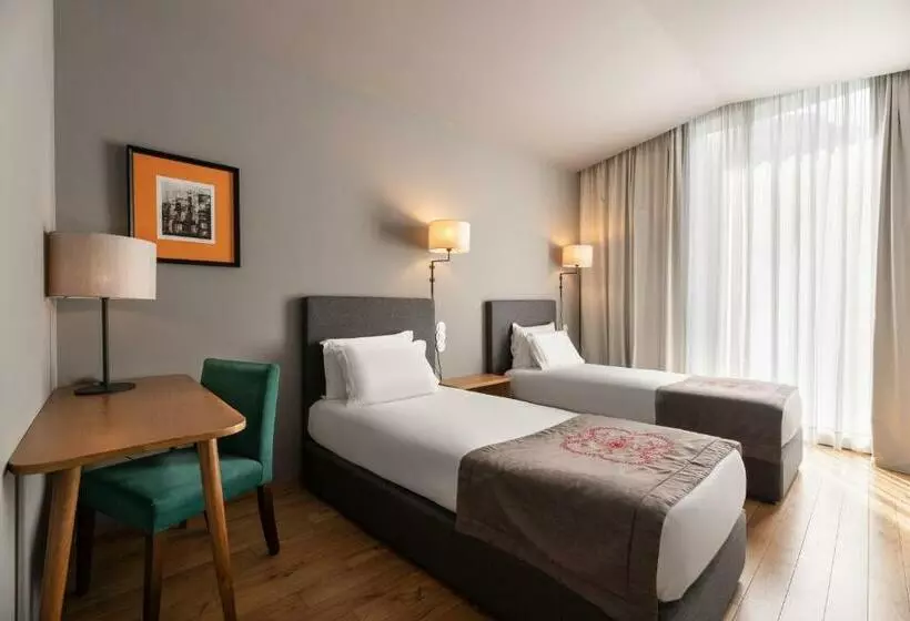 اتاق استاندارد سه نفره, Eurostars Santa Luzia
