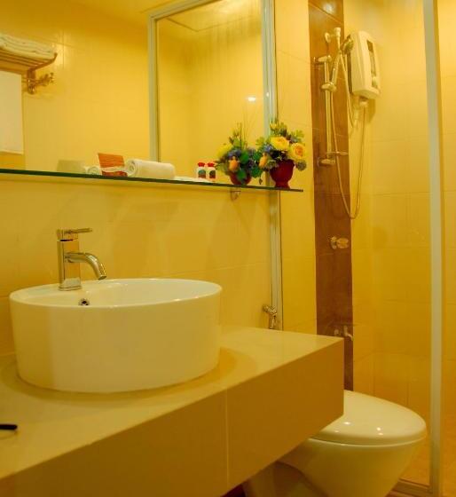 سوییت لوکس, The Suites At Calle Nueva