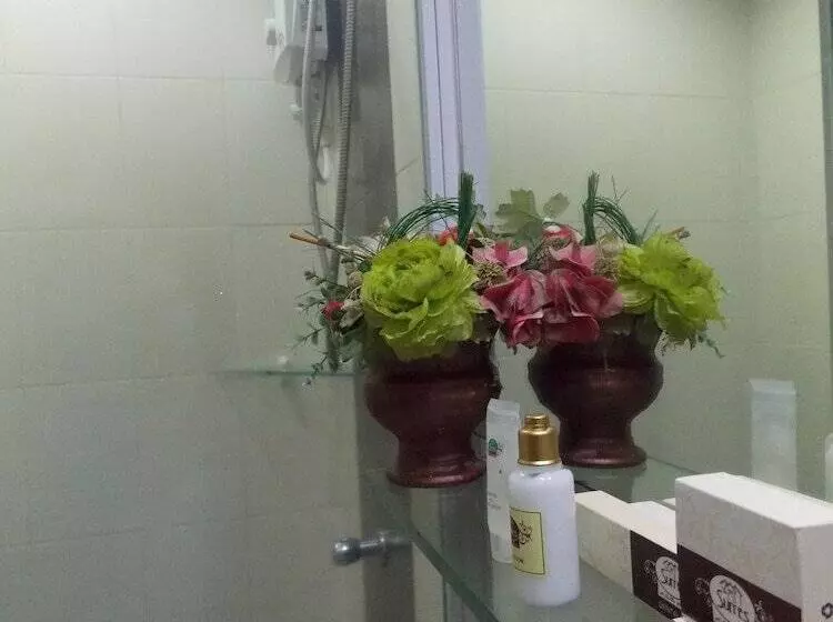 اتاق لوکس, The Suites At Calle Nueva