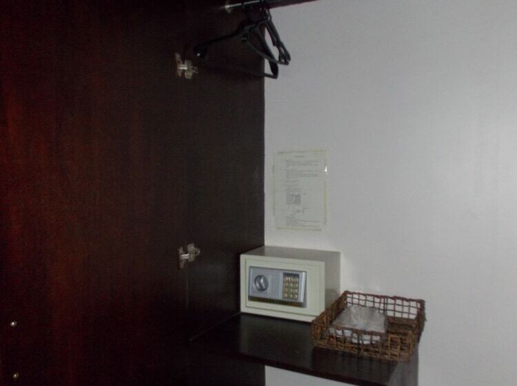 デラックスルーム, The Suites At Calle Nueva
