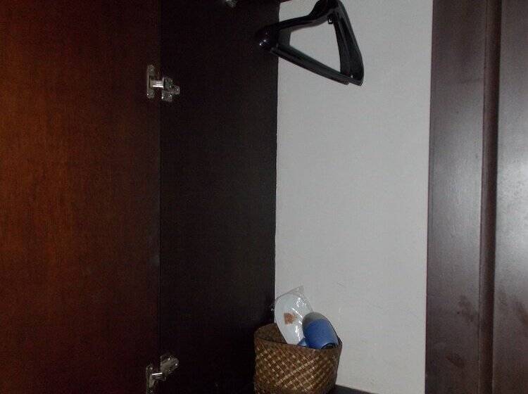 اتاق لوکس, The Suites At Calle Nueva