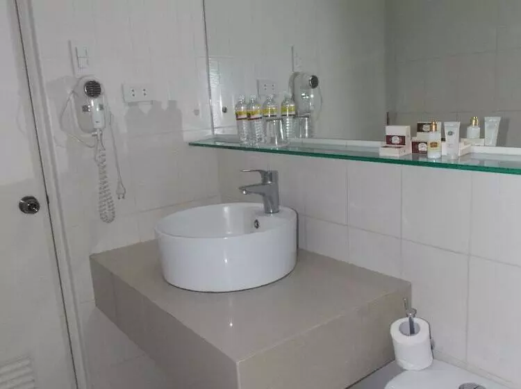 سوییت لوکس, The Suites At Calle Nueva