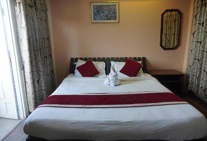 اتاق اکونومی, Travelers Home