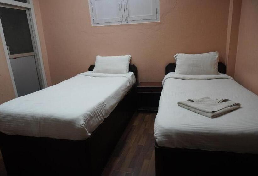 اتاق استاندارد یک نفره, Travelers Home