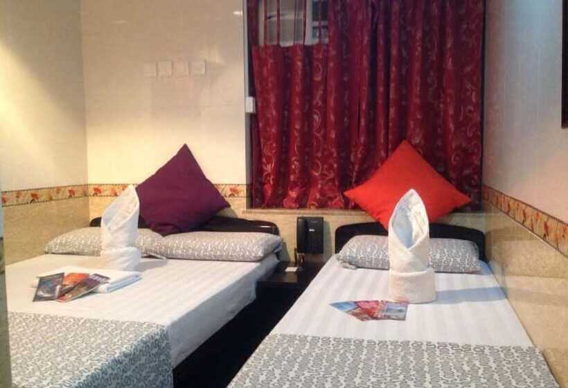 اتاق استاندارد سه نفره, Marrigold Hostel