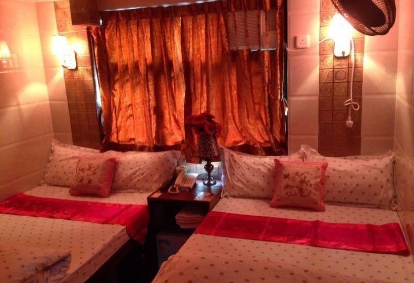 اتاق خانوادگی, Marrigold Hostel