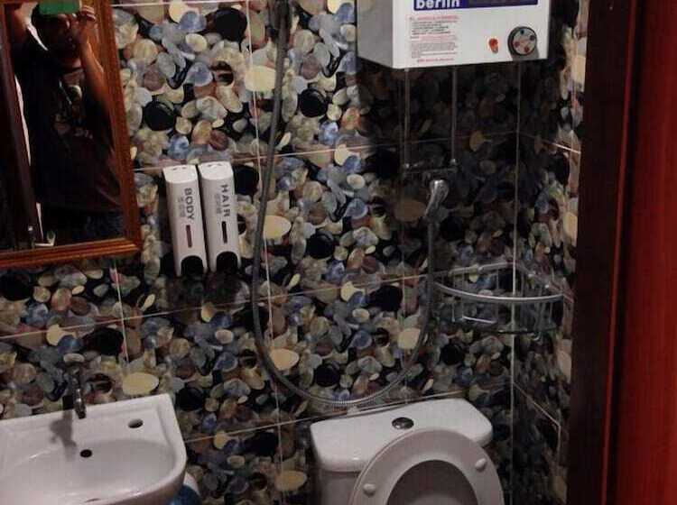 اتاق خانوادگی, Marrigold Hostel