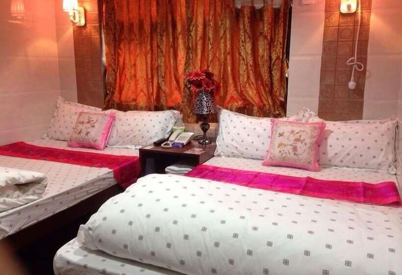 اتاق خانوادگی, Marrigold Hostel