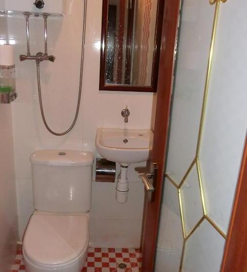 اتاق خانوادگی, Marrigold Hostel