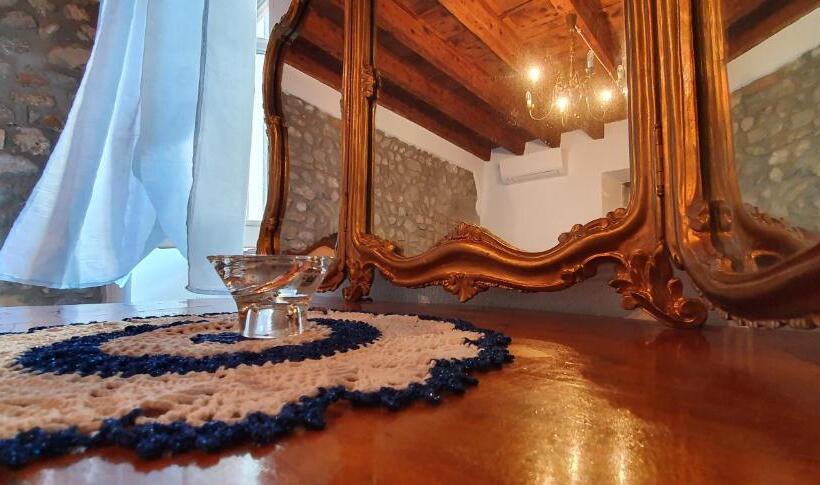 标准间, Domus Iulii