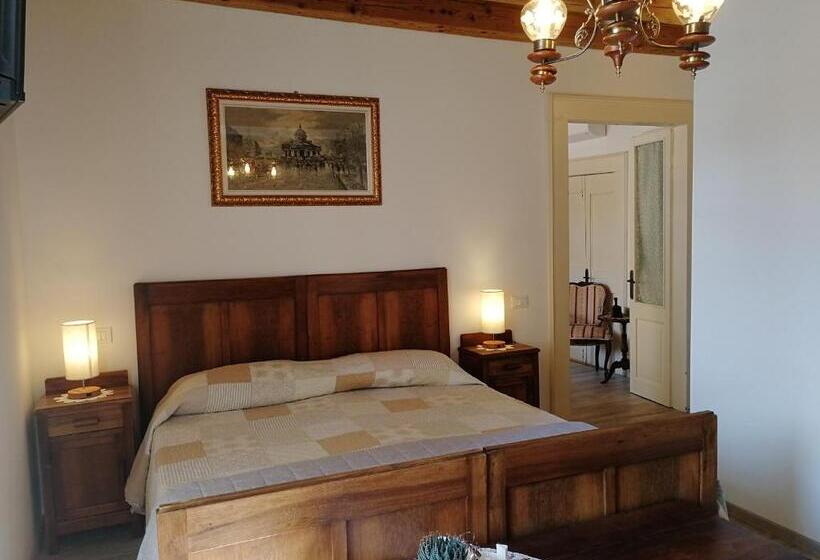 经典四人房间, Domus Iulii