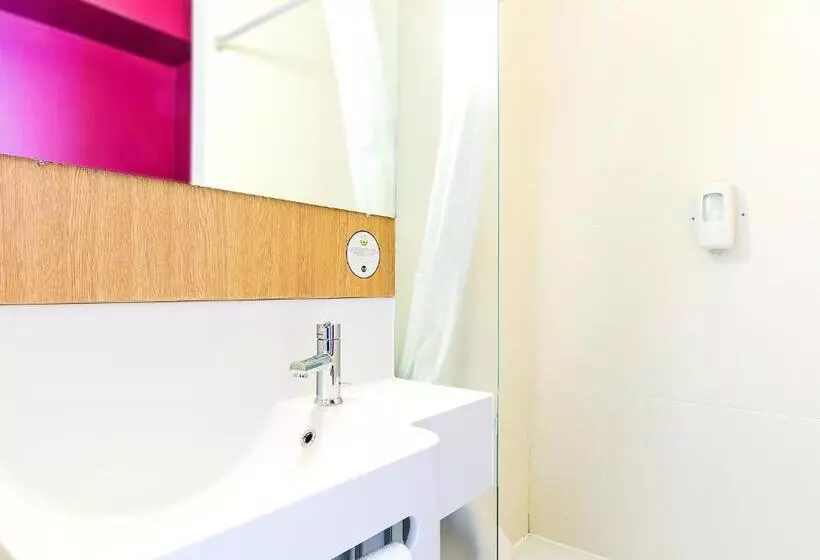 Standard Neljän Hengen Huone, B&b Hotel Toulouse Basso Cambo