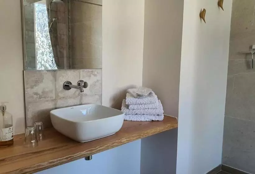 اتاق استاندارد سه نفره, Maison D Hôtes La Devinière Spa Accessible Toute L Année