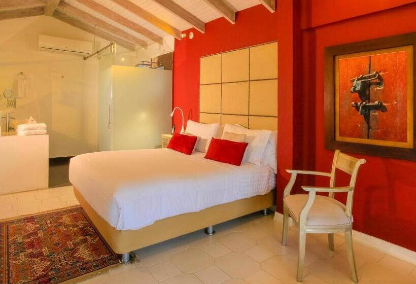 プールビュージュニアスイート, Boutique El Triángulo