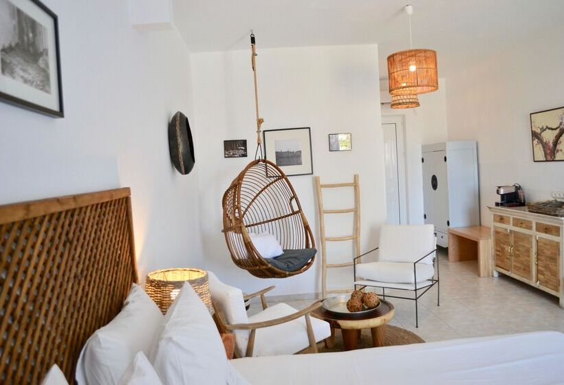 キングサイズベッドのスタンダードルーム, Caesars Gardens Hotel & Spa   Adults Only