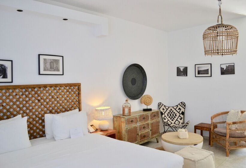 キングサイズベッドのスタンダードルーム, Caesars Gardens Hotel & Spa   Adults Only