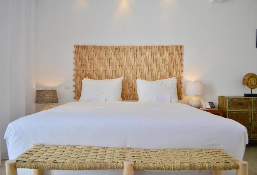 キングサイズベッドのスタンダードルーム, Caesars Gardens Hotel & Spa   Adults Only