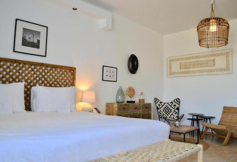 キングサイズベッドのスタンダードルーム, Caesars Gardens Hotel & Spa   Adults Only