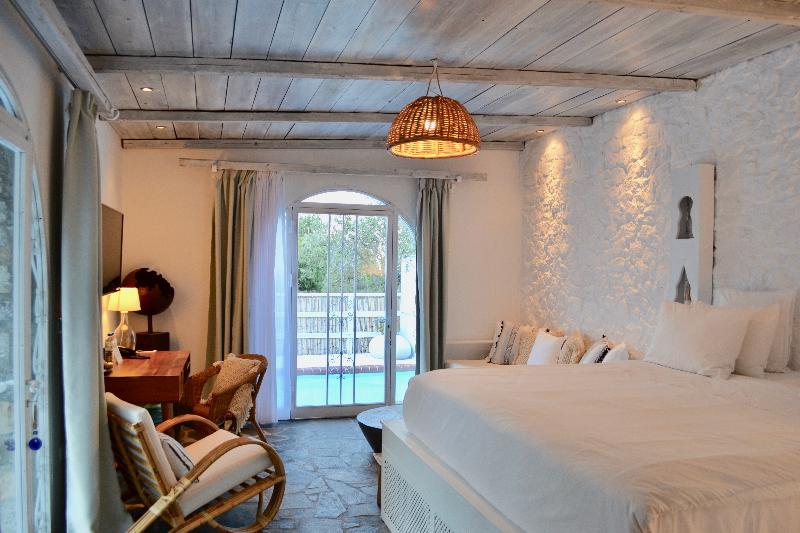 Люкс с Бассейном, Caesars Gardens Hotel & Spa   Adults Only