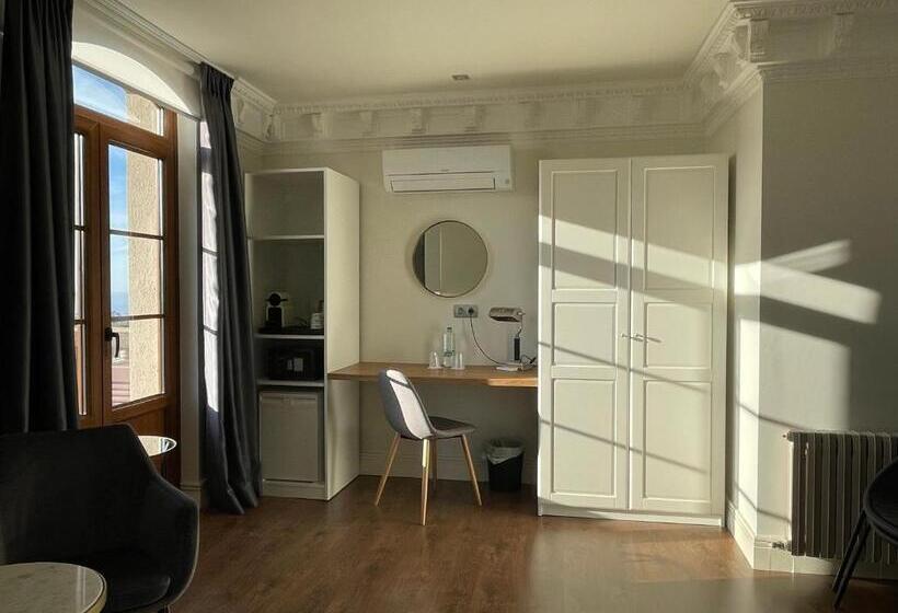 高级大房间, Casa De Castro