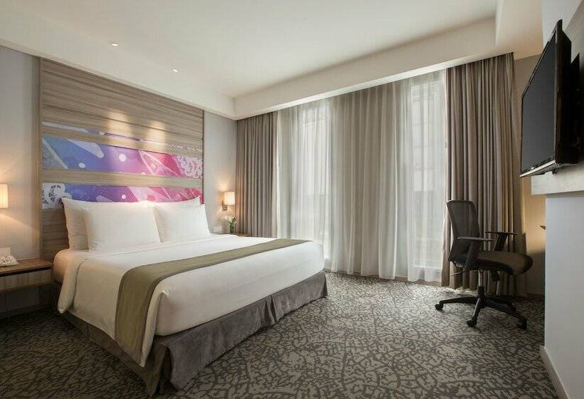 Deluxe Room, Grandhika Iskandarsyah