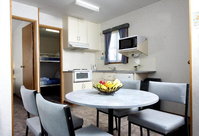 침실 2개 주택, Lakes And Craters Holiday Park