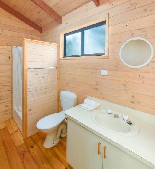 高级小屋, Lakes And Craters Holiday Park