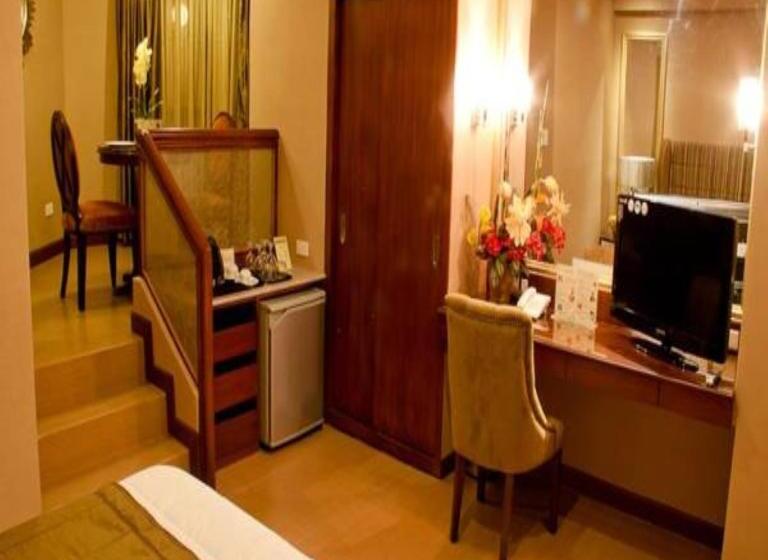 سوییت جونیور, Royal Garden