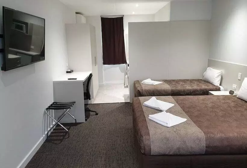 اتاق خانوادگی, Naracoorte Hotel Motel