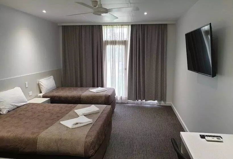 اتاق خانوادگی, Naracoorte Hotel Motel