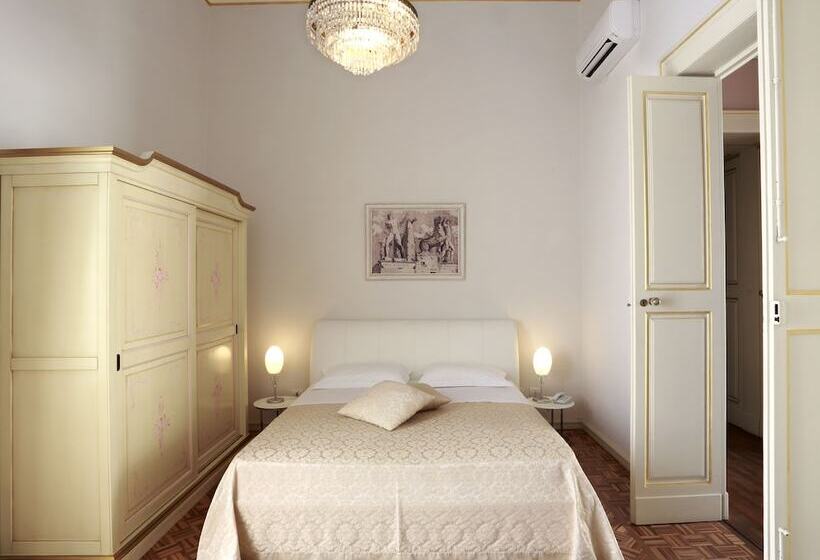 Номер Deluxe, Personè Palace