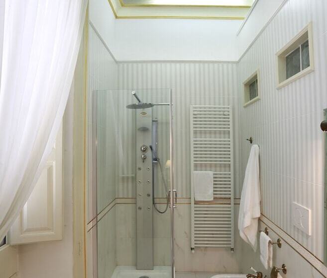 Номер Superior, Personè Palace