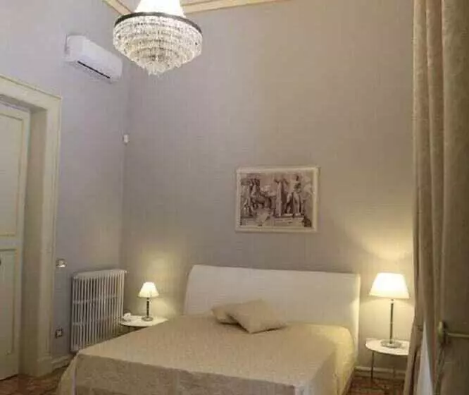 Habitació Superior, Personè Palace