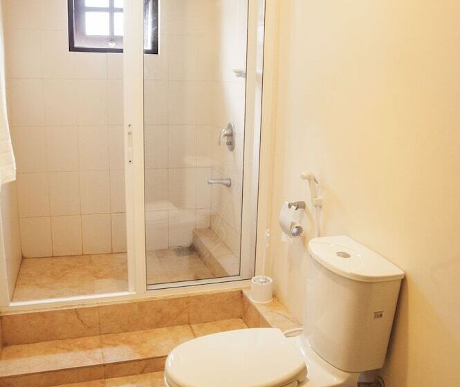 ２ベッドルームアパートメント, Prestige Court