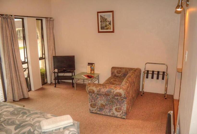 חדר סטודיו סטנדרד, Riverside Motel