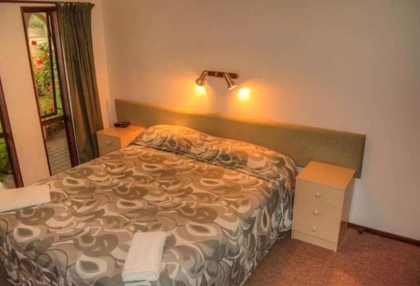 آپارتمان 1 خوابه, Riverside Motel