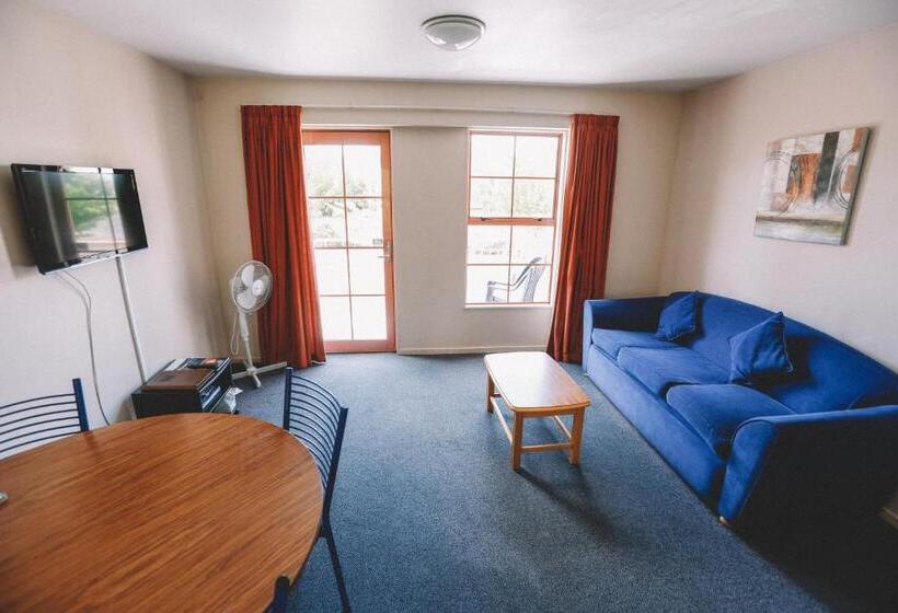 Люкс 2 Спальни, Addington Stadium Motel