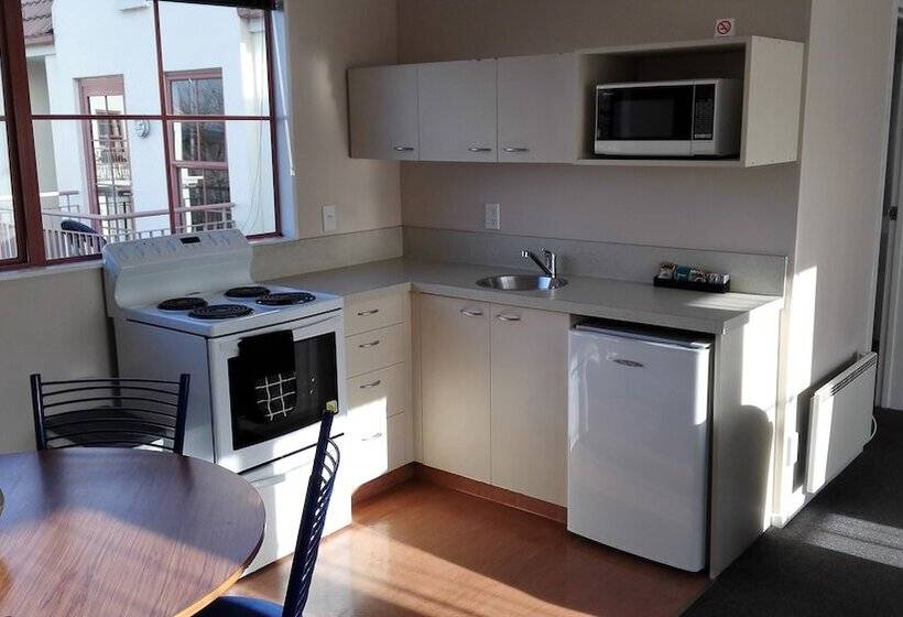 Люкс 2 Спальни, Addington Stadium Motel