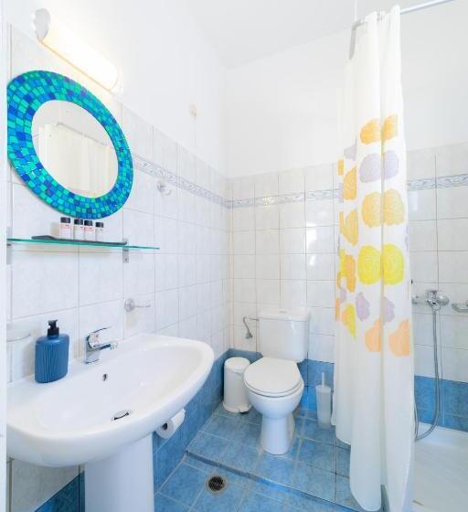 דירת חדר, Antonina