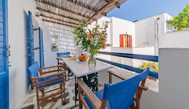 דירת חדר, Antonina