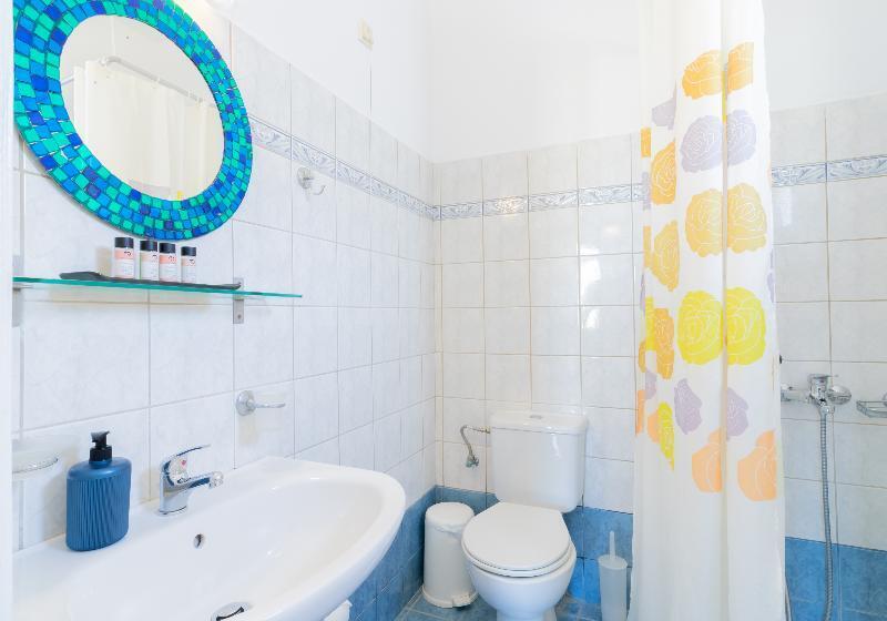 דירת חדר, Antonina