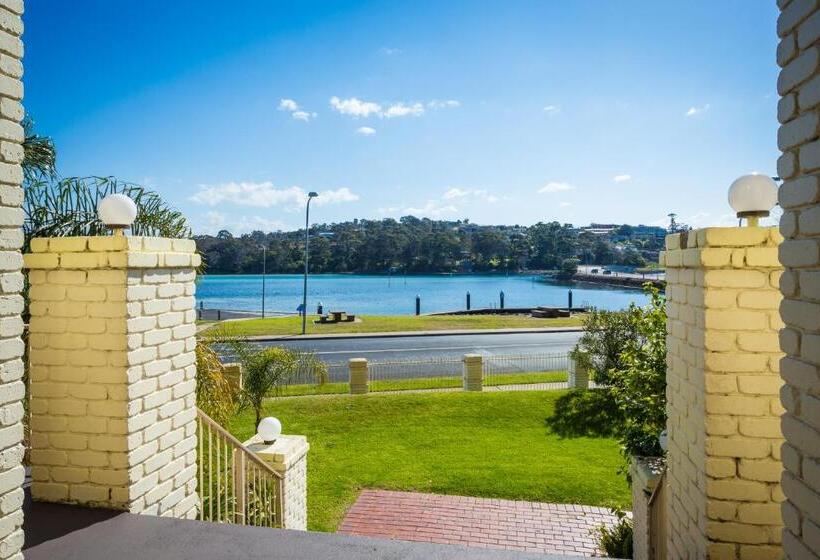 דירת שלושה חדרים, Aquarius Merimbula