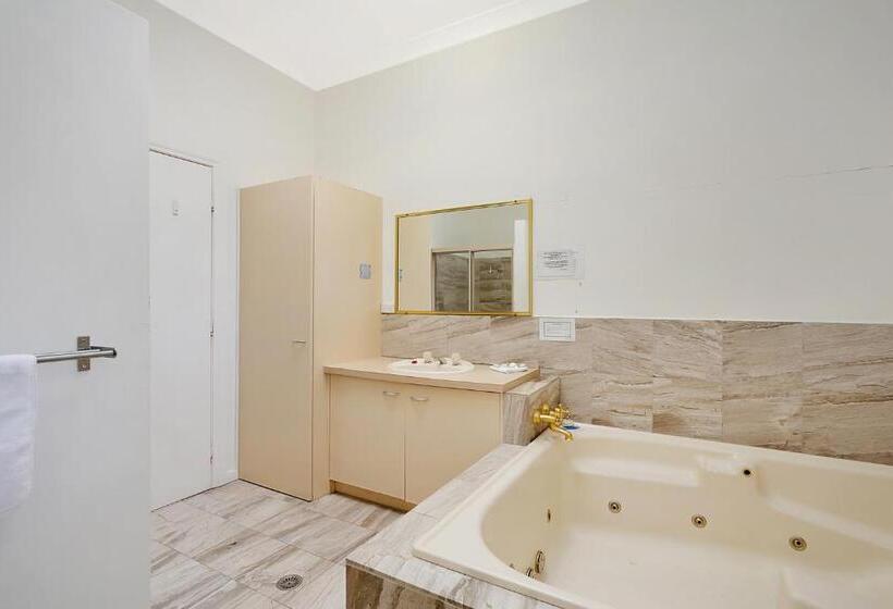 דירת שלושה חדרים, Aquarius Merimbula