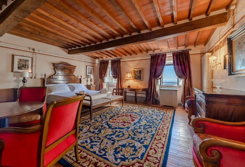 Люкс Семейный 2 Спальни, Palazzo Nobile Di San Donato   Historic Experience