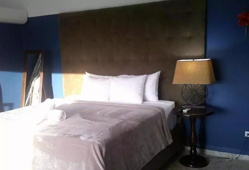 سوییت سوپریور با چشم‌انداز دریا, E&j Boutique Residences