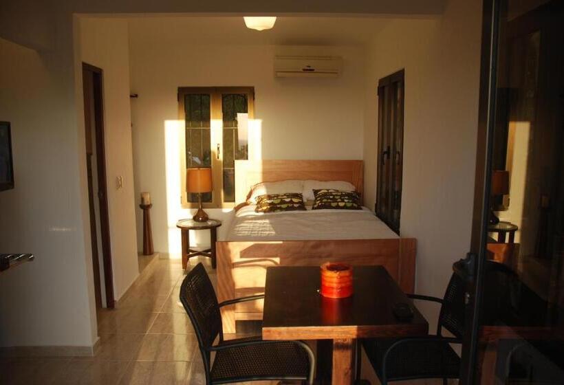 استودیوی لوکس, E&j Boutique Residences