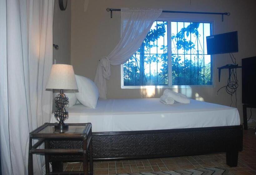 استودیوی استاندارد, E&j Boutique Residences